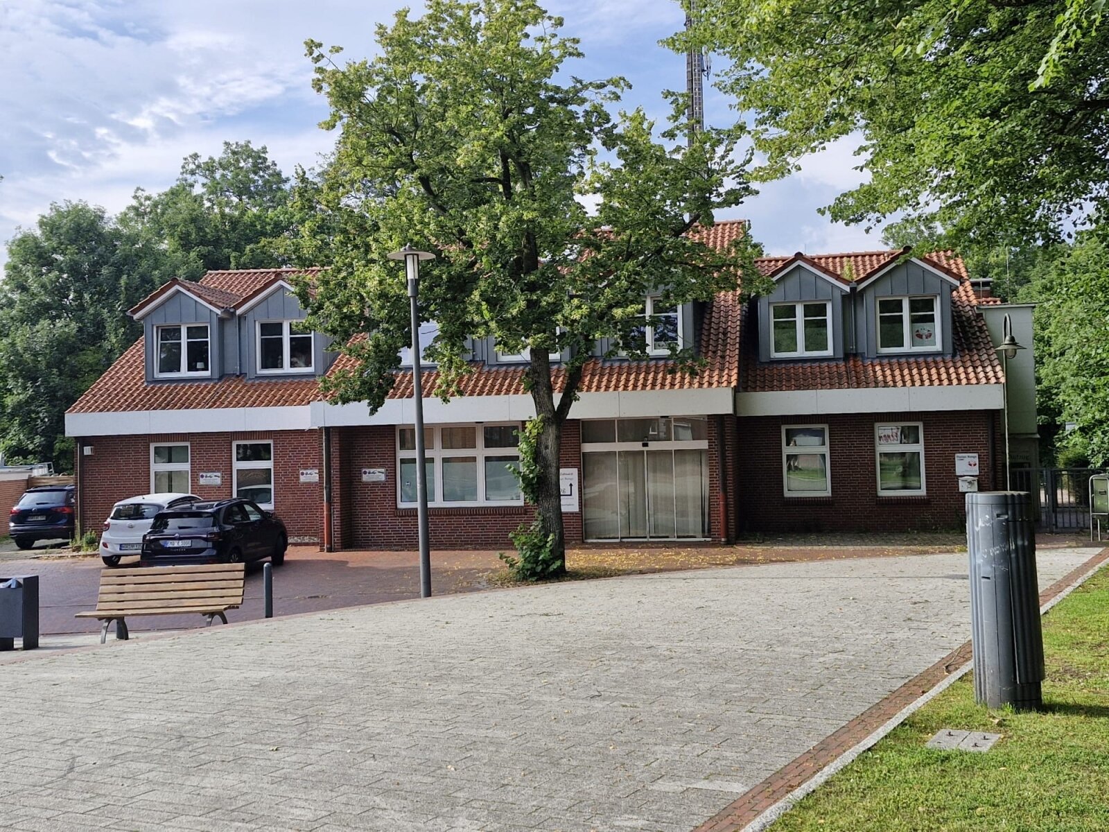 Praxis- Büro-, Gewerbefläche direkt am Marktplatz zu vermieten: Praxis- Büro-, Gewerbefläche direkt am Marktplatz zu vermieten: