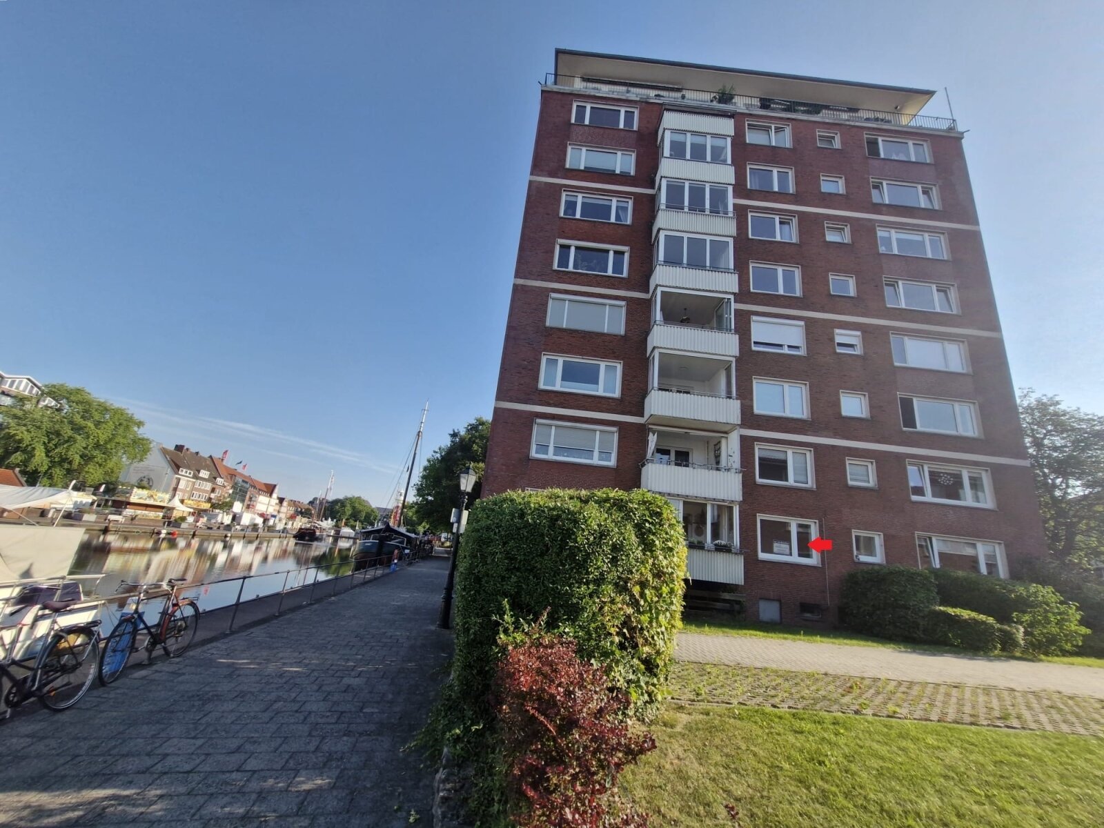 Emden - direkt am Delft ! Komplett saniertes 1-Zimmer-Appartement im Erdgeschoss ! Emden - direkt am Delft ! Komplett saniertes 1-Zimmer-Appartement im Erdgeschoss !